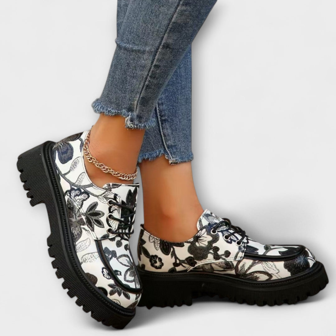 Sandra - Klasické retro mokasíny s osobitým stylem